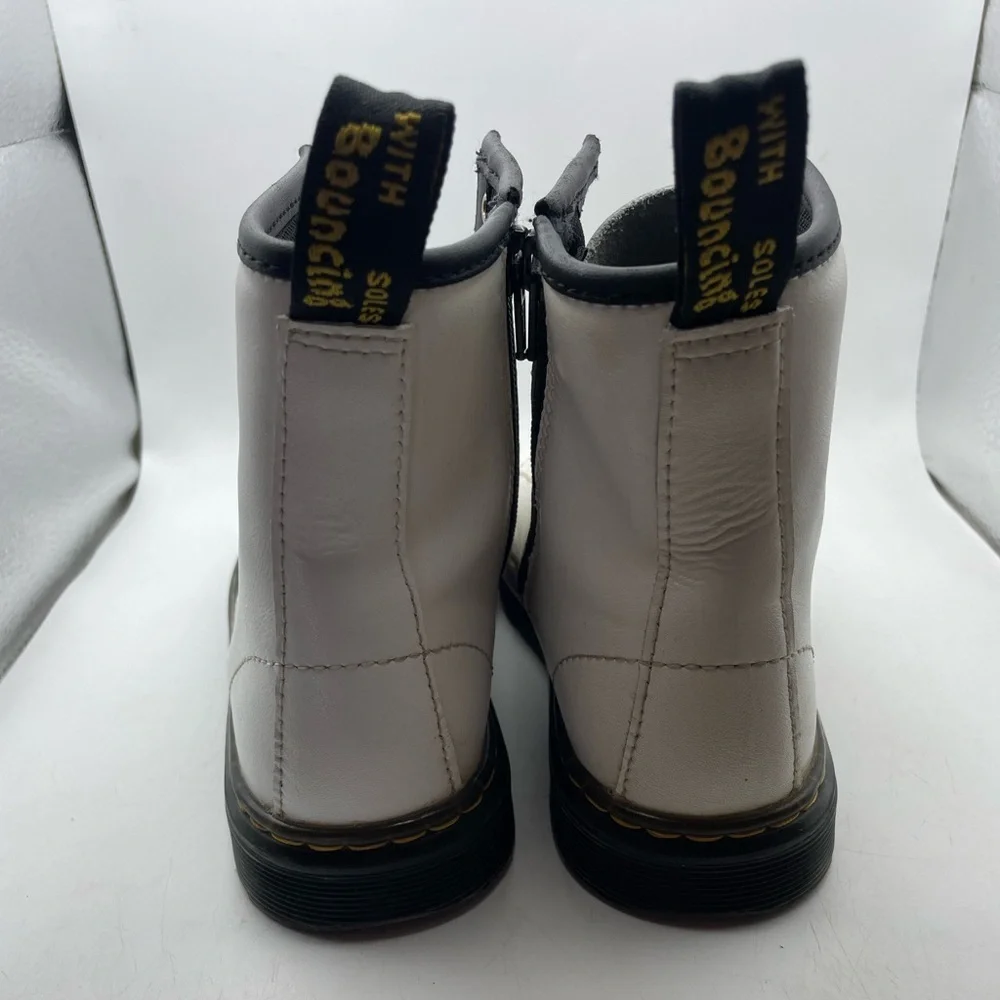 Dr. Martens Zavalaj Kids White Lace-Up Boots size 3